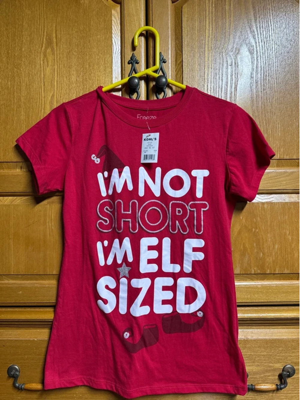L Kohl’s Red "I'm Not Short I'm Elf Sized" Christmas Graphic Tee